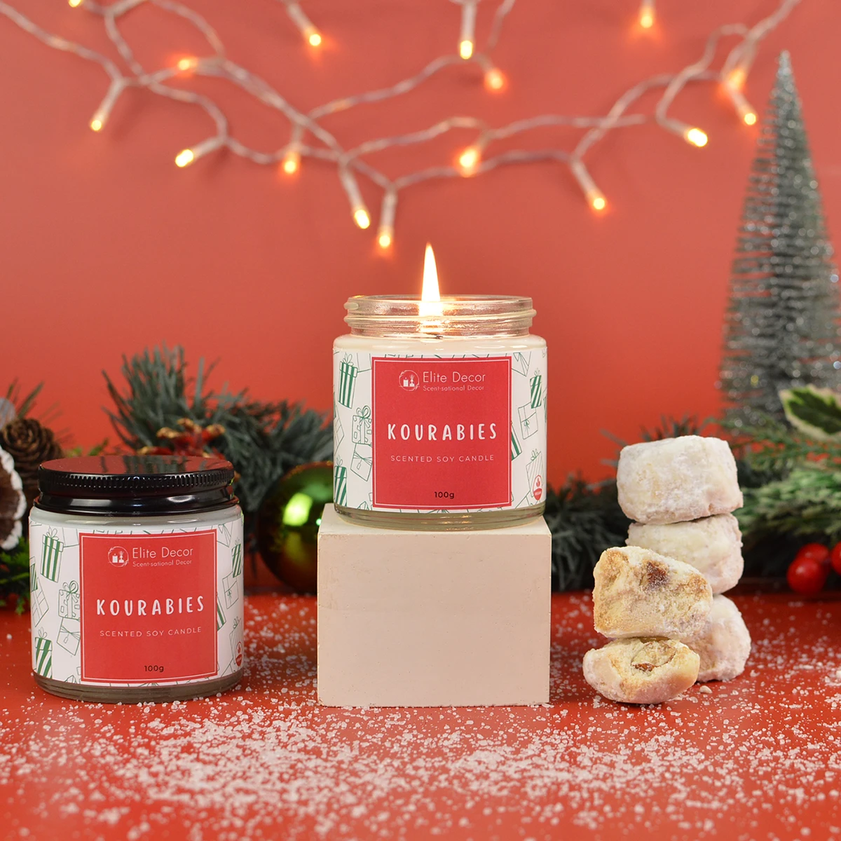 aromatiko-keri-kourabies Αρωματικό κερί σόγιας με άρωμα κουραμπιέ σε γυάλινο δοχείο με καπάκι.
